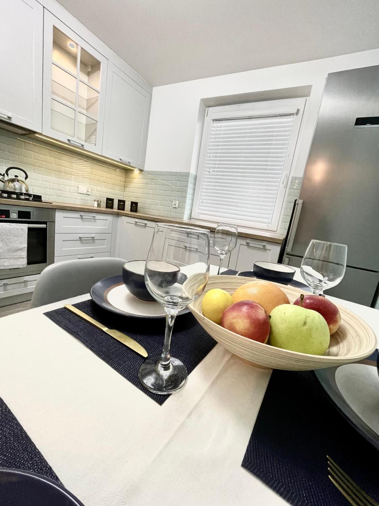 Biale Noce Apartament Biała Podlaska Exteriör bild